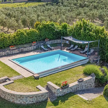 Le Macine 6, Emma Villa